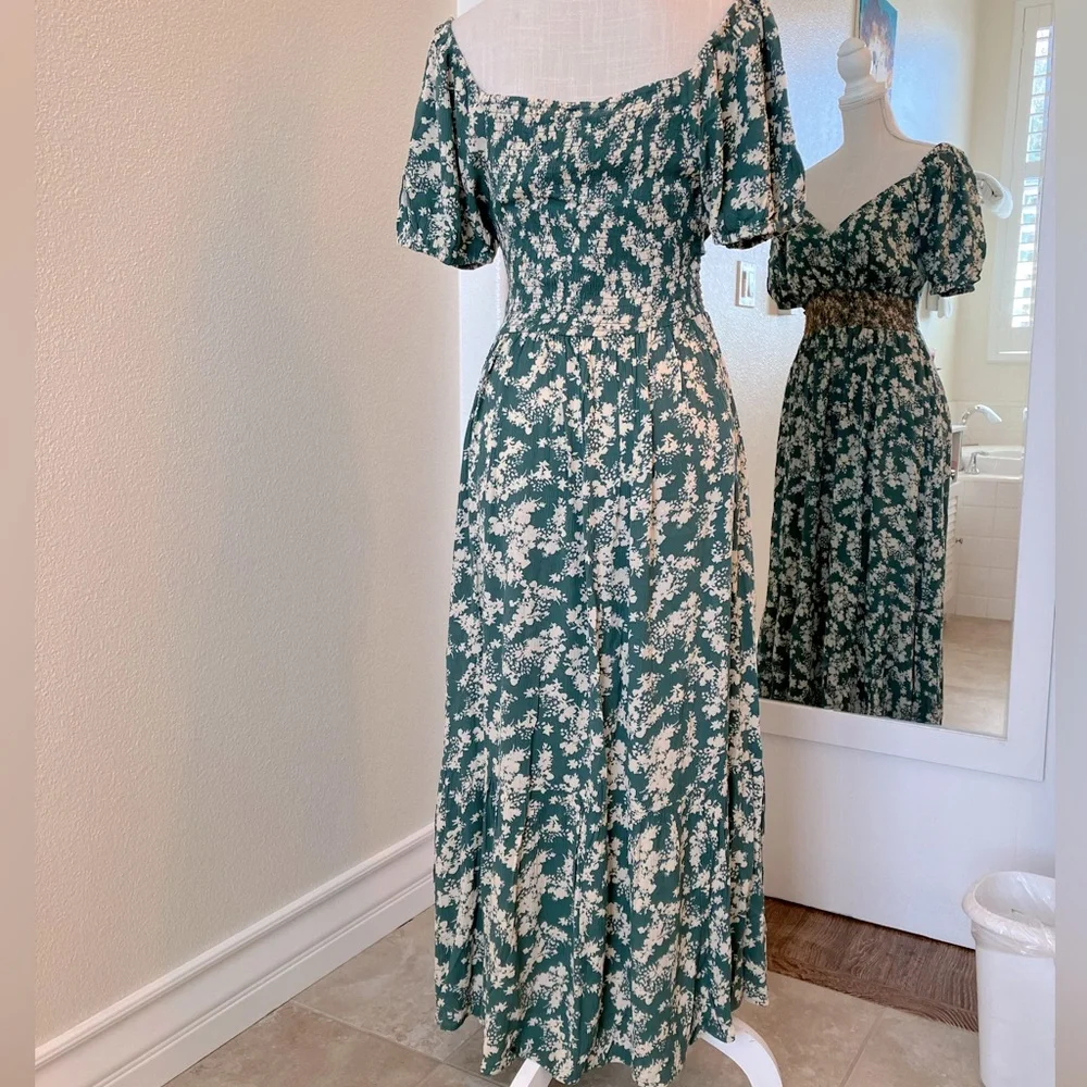 NWT Boho sage green flower print smocked dress w/ pockets! Bohera size L - Picture 4 of 15